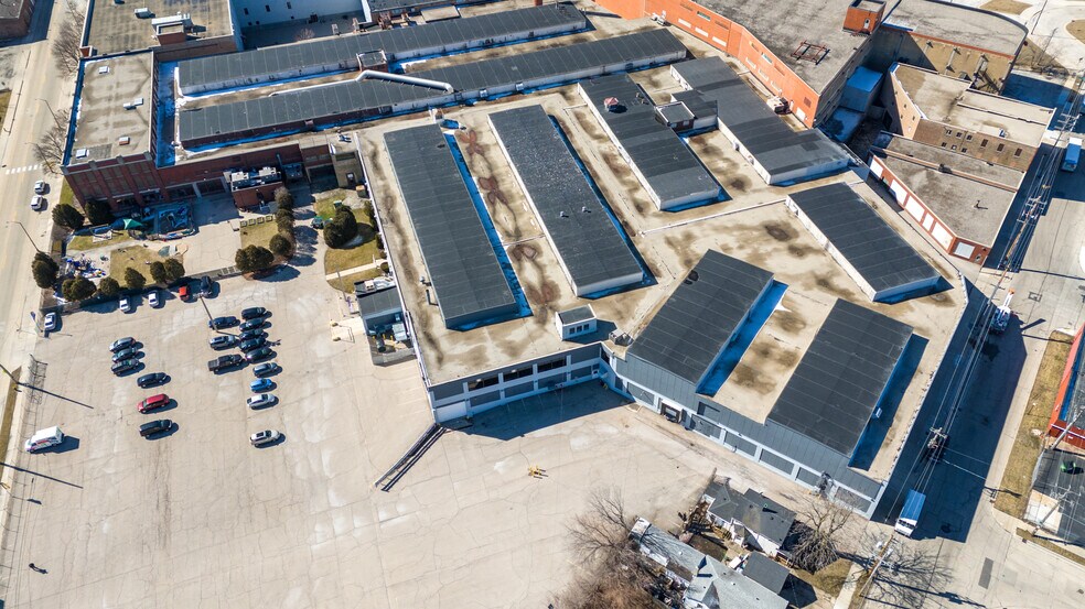 More Photos Of 1220 Mound Ave, Racine Self Storage For Sale