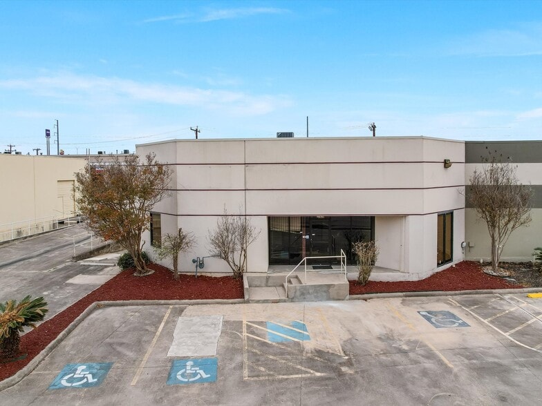 Primary Photo Of 5810 Rittiman Plz, San Antonio Warehouse For Lease