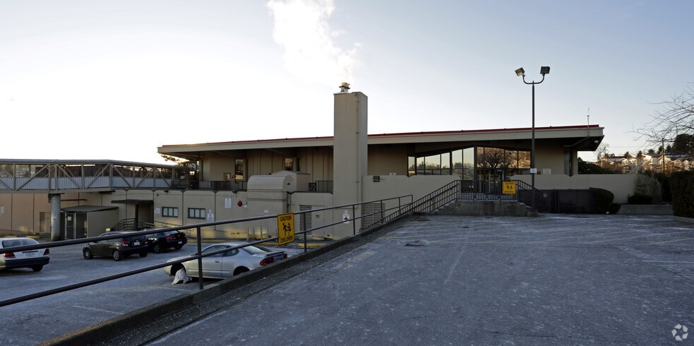 More Photos Of 3150-3260 Broadway E, Vancouver Distribution For Lease