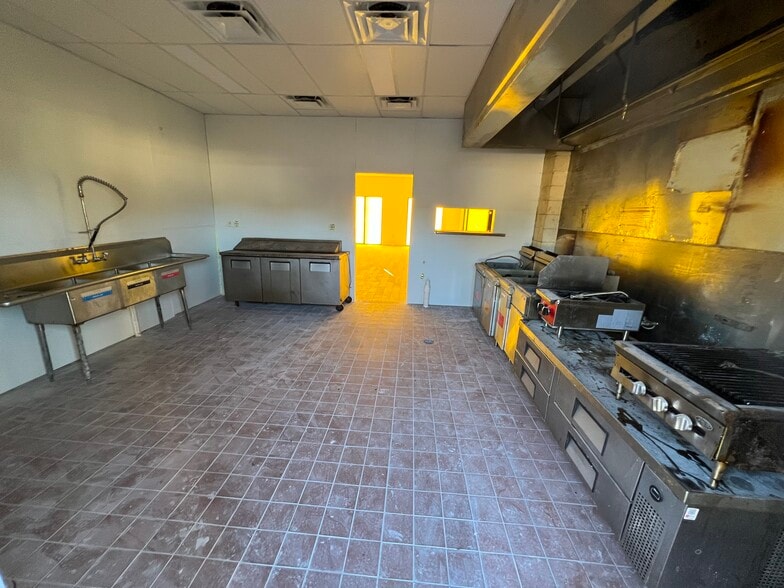 More Photos Of 1410 E Main St, Bartow Fast Food For Lease