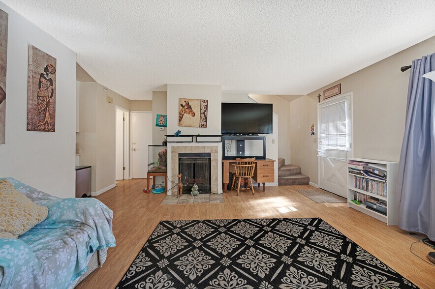 More Photos Of 1311 Prentice Dr, Healdsburg Multifamily For Sale
