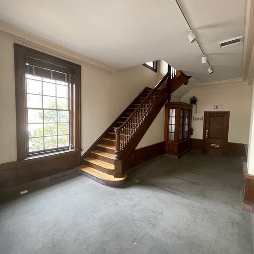 More Photos Of 200 N Braddock St, Winchester Freestanding For Lease