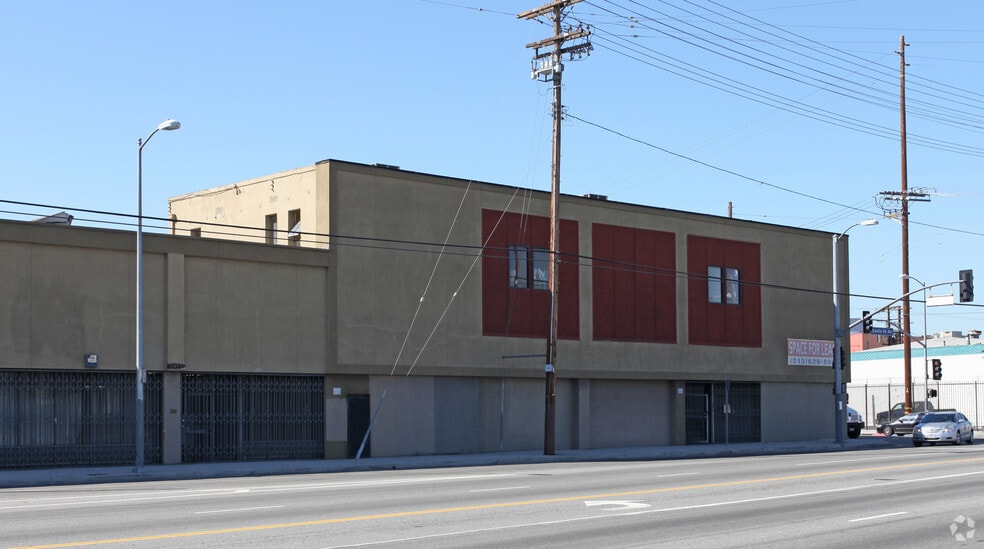 More Photos Of 2001-2031 S Santa Fe Ave, Los Angeles Warehouse For Lease