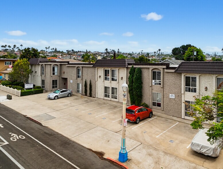 More Photos Of 4649 Voltaire St, San Diego Apartments For Sale