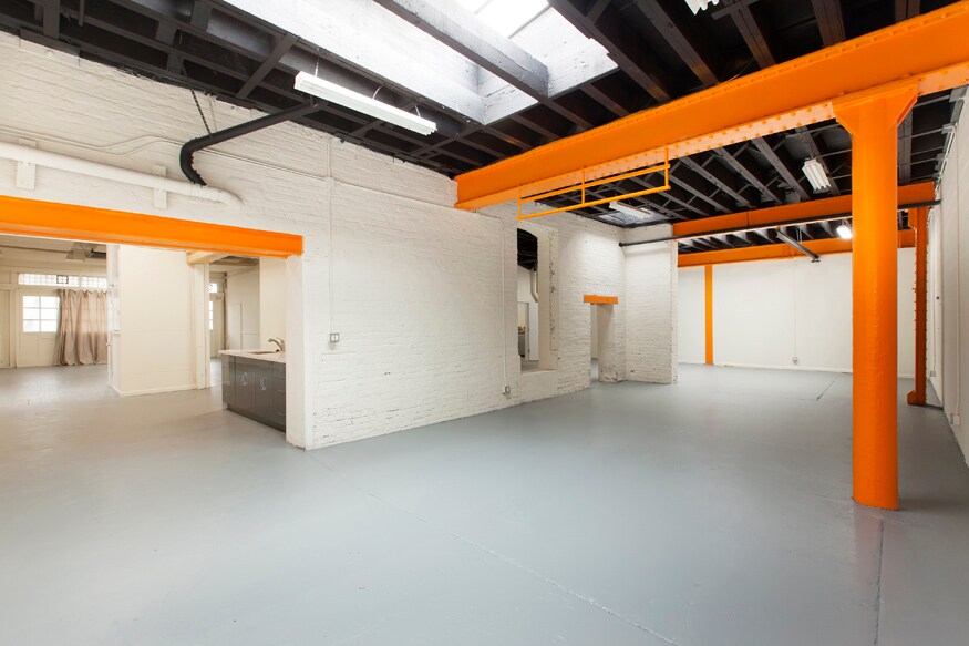 More Photos Of 2815 23rd St, San Francisco Flex For Lease