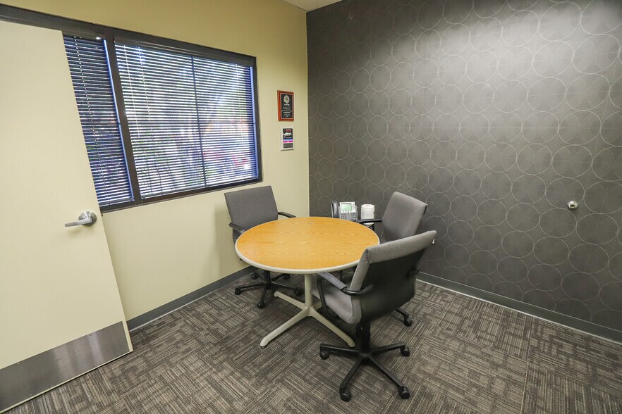 More Photos Of 3811 NW 40th Ter, Gainesville Office For Lease