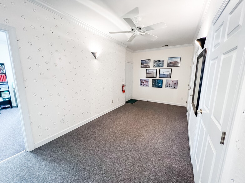 More Photos Of 185 Wind Chime Ct, Raleigh Medical For Lease
