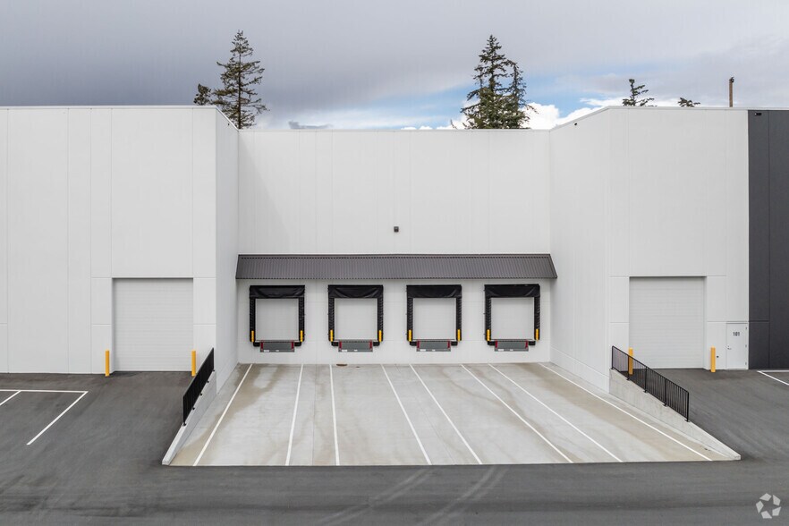 More Photos Of 19138 32 Av, Surrey Warehouse For Lease