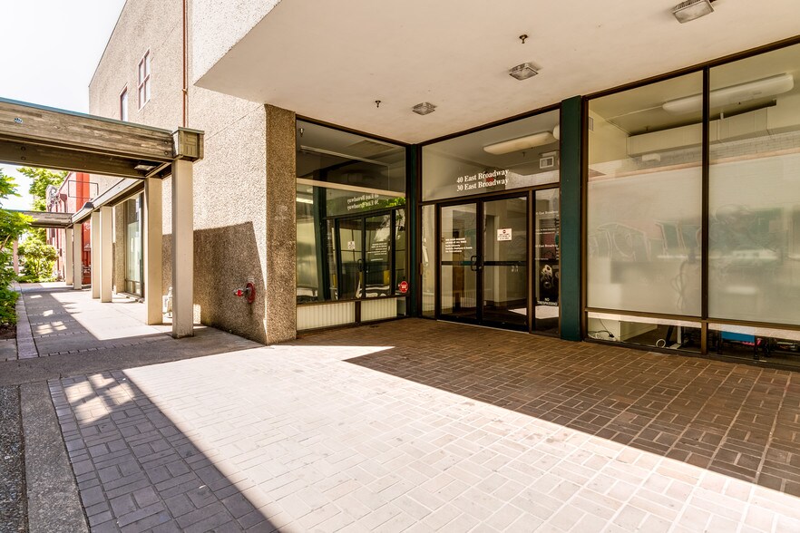 More Photos Of 30 E Broadway, Eugene Office For Lease