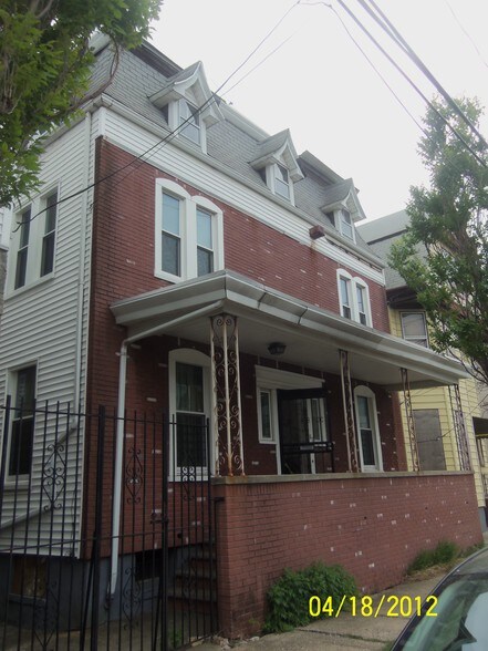 More Photos Of 300-302 Sussex Ave, Newark Apartments For Lease