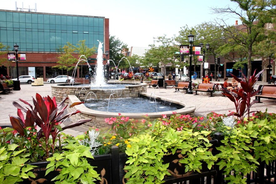 More Photos Of 110 E Schiller St, Elmhurst Office For Lease