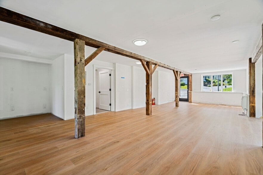 More Photos Of 26 Central St, Woodstock General Retail For Sale