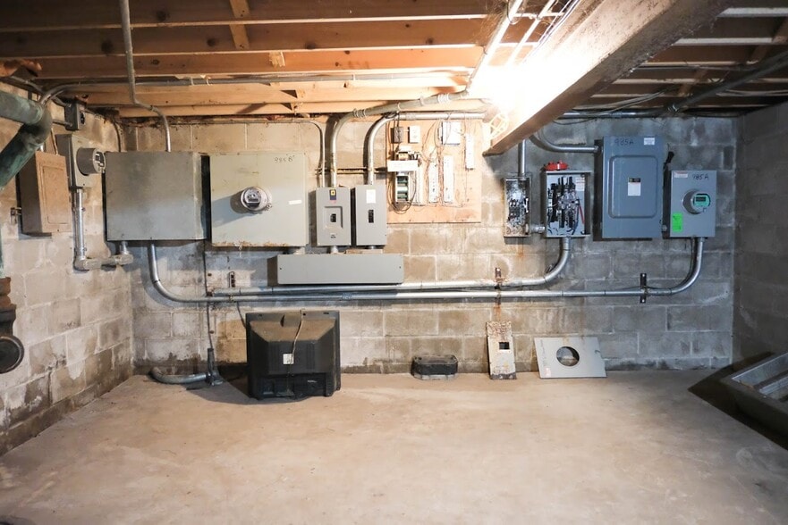 More Photos Of 985 S Clinton Ave, Rochester Restaurant For Sale