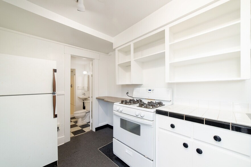 More Photos Of 2308-2326 SW Osage St, Portland Apartments For Sale