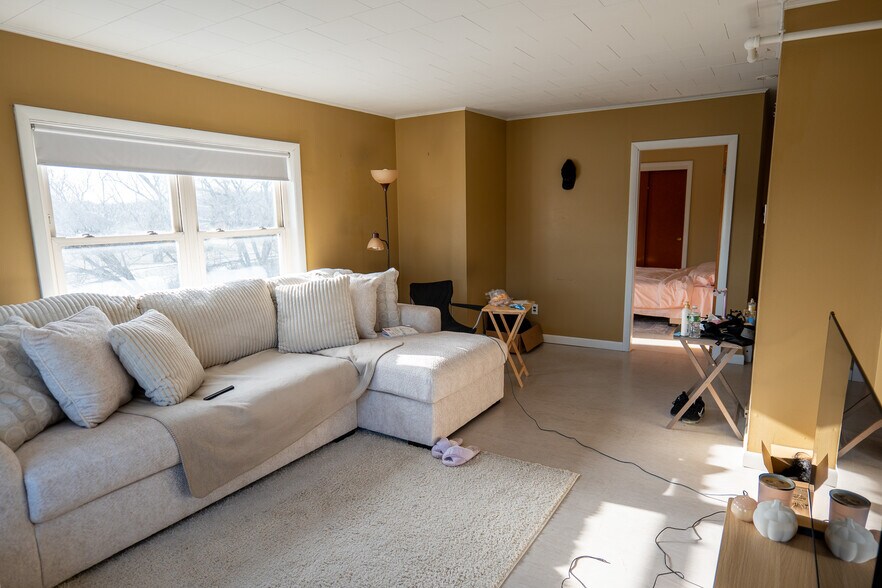 More Photos Of 4 Market Sq, Houlton Office For Sale