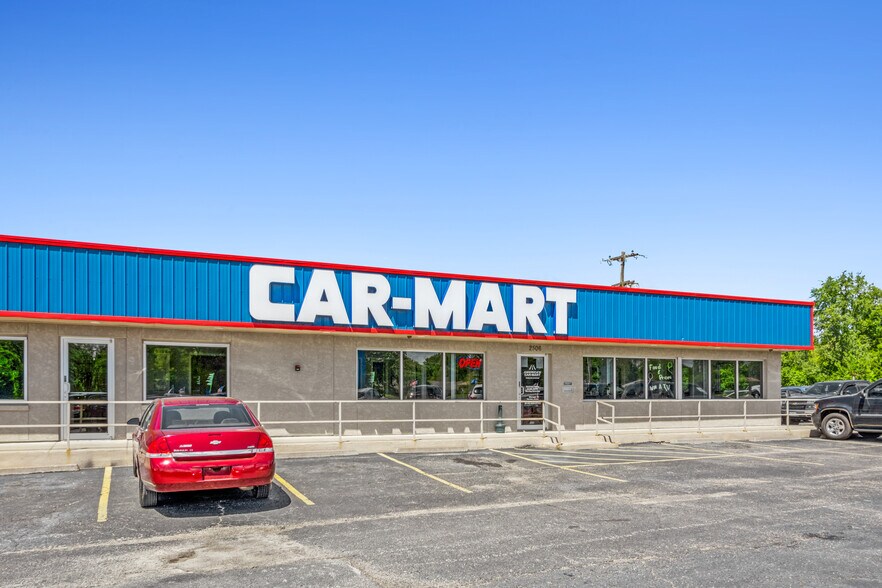 More Photos Of 2502-2506 N State Route 291, Harrisonville Auto Dealership For Lease