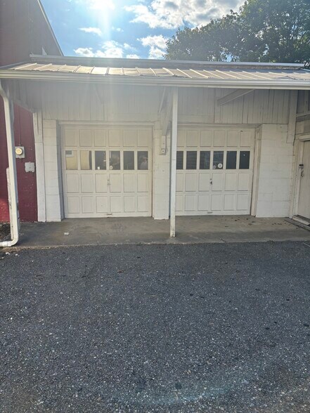 More Photos Of 824 Highland Ave, Lancaster Warehouse For Lease