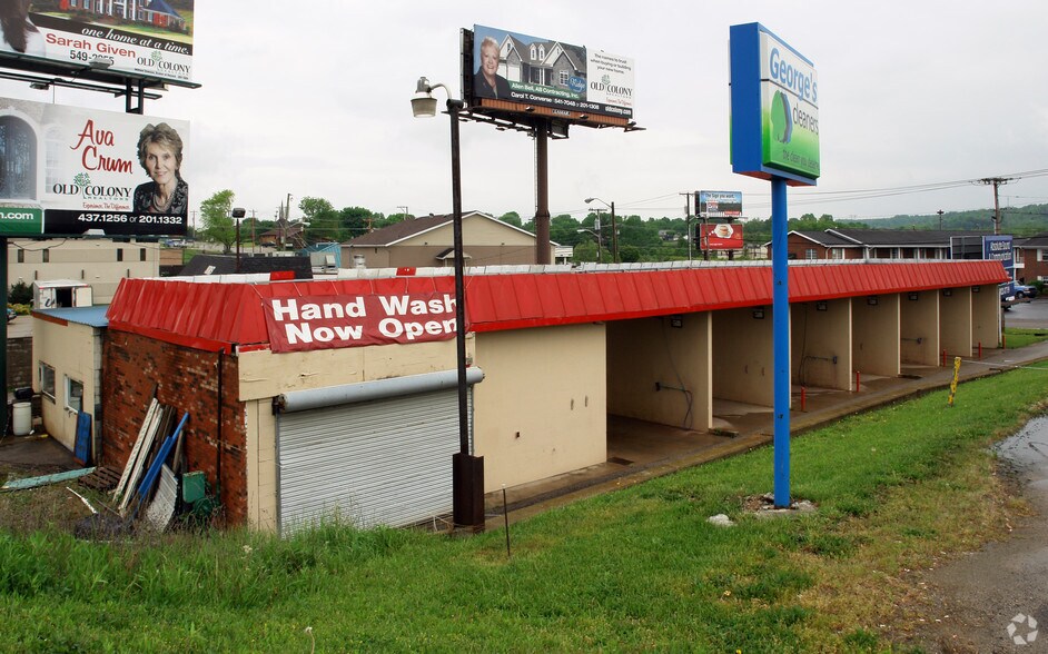 More Photos Of 3975 Teays Valley Rd, Hurricane Carwash For Sale