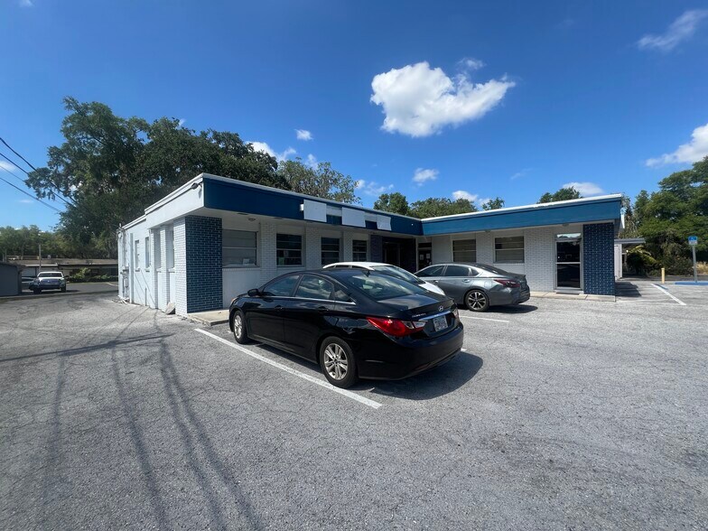 More Photos Of 107 W Robertson St, Brandon Medical For Sale