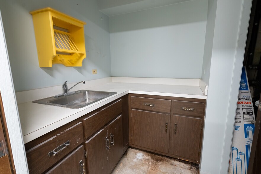More Photos Of 6600 W College Dr, Palos Heights Medical For Sale