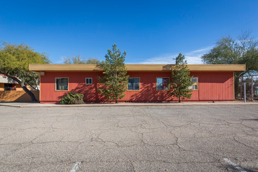 More Photos Of 3767 E Grant Rd, Tucson Office For Sale