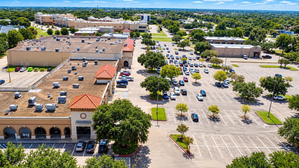 More Photos Of 4707-4755 Highway 6, Missouri City Storefront For Lease