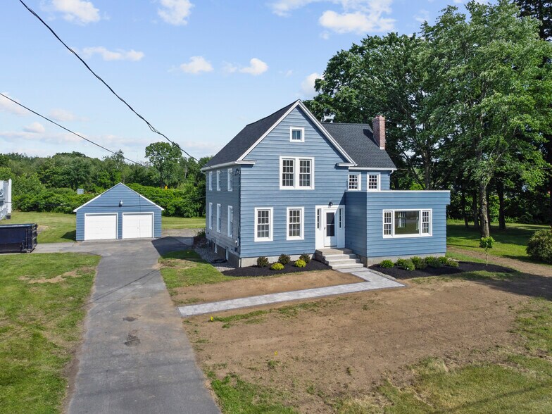 More Photos Of 267 Wolf Rd, Latham Office For Lease