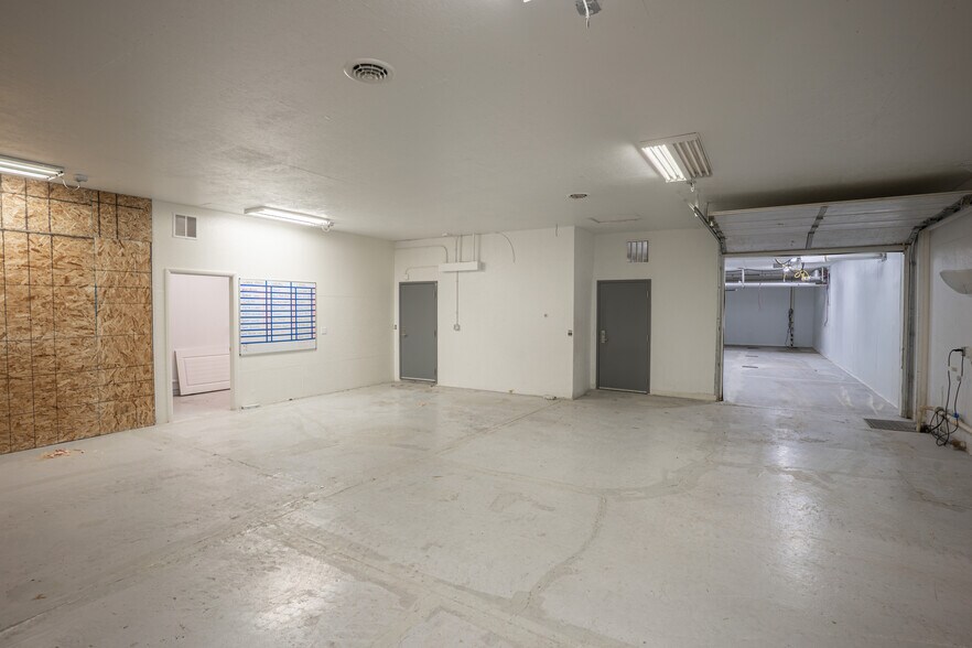 More Photos Of 319 Main St N, Kimberly Warehouse For Sale