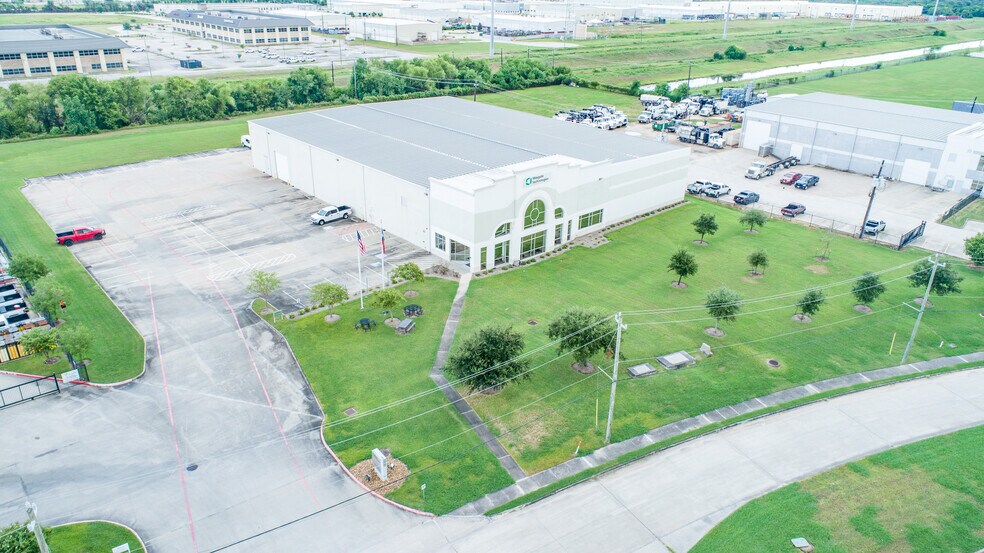 More Photos Of 201 Beltway Green, Pasadena Warehouse For Lease