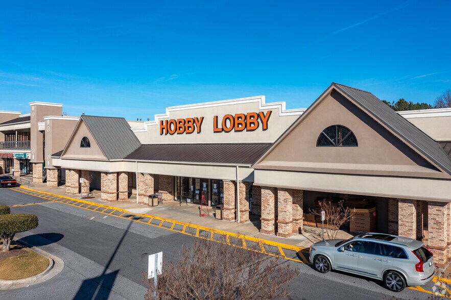 More Photos Of 4705-4745 Ashford Dunwoody Rd, Dunwoody Unknown For Lease