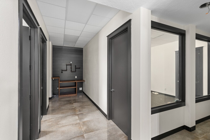 More Photos Of 8125 N Sam Houston Pky W, Houston Medical For Sale