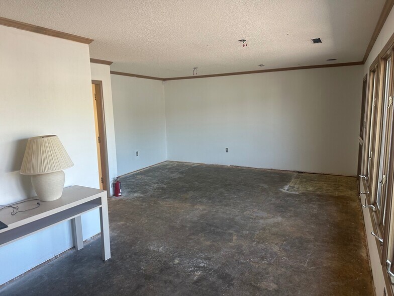 More Photos Of 4200 E North St, Greenville Office For Lease
