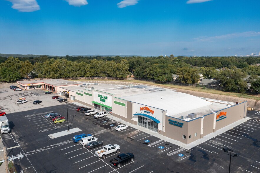 Primary Photo Of 2235 E 61st St, Tulsa Storefront For Sale