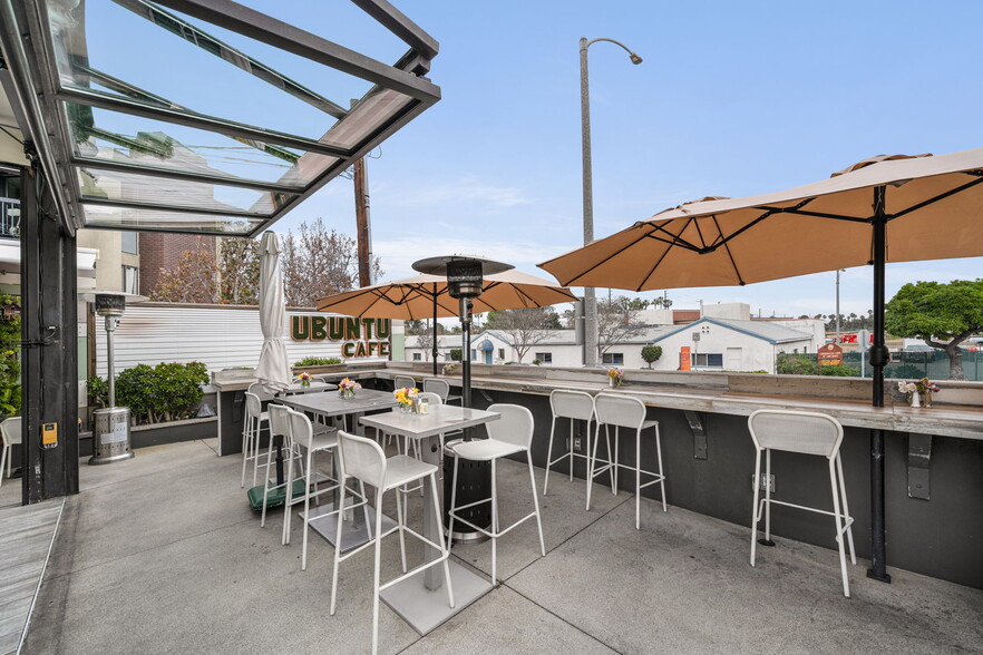 More Photos Of 335 Nieto Ave, Long Beach Restaurant For Sale