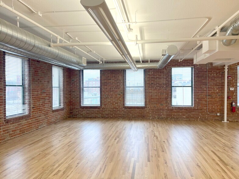 More Photos Of 1400 Market St, Denver Storefront Retail Office For Lease