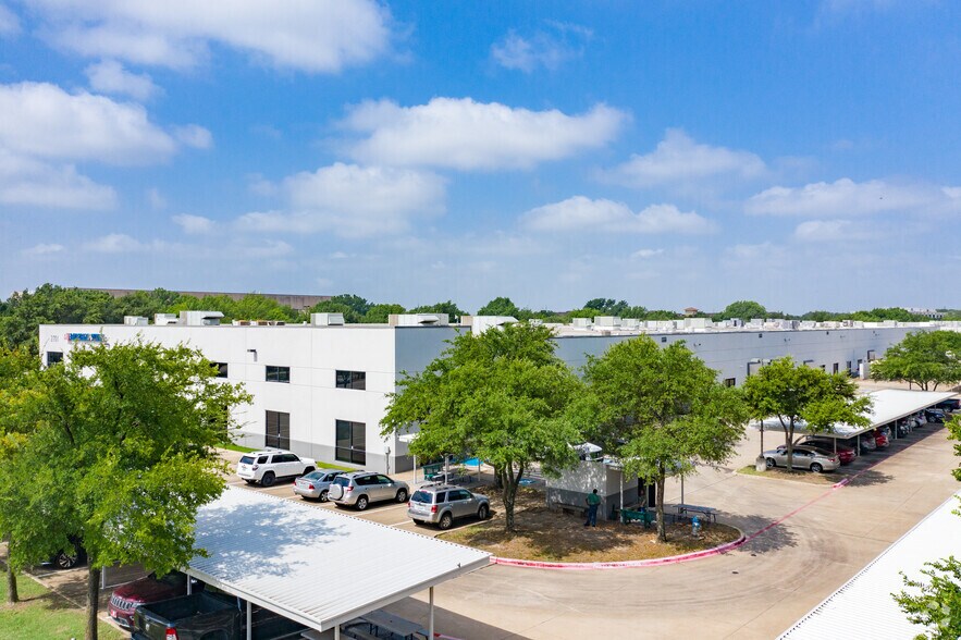 More Photos Of 2701 W Plano Pky, Plano Flex For Lease