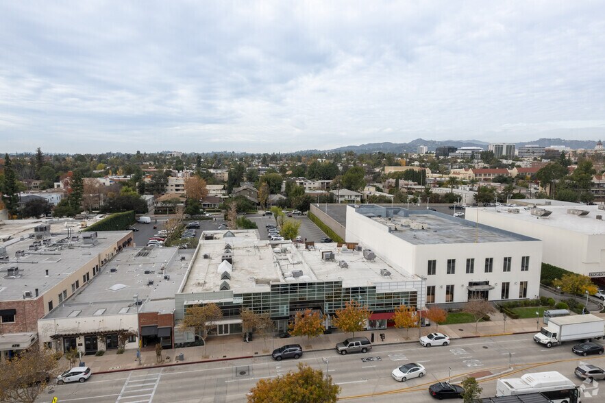 More Photos Of 495-505 S Lake Ave, Pasadena General Retail For Lease