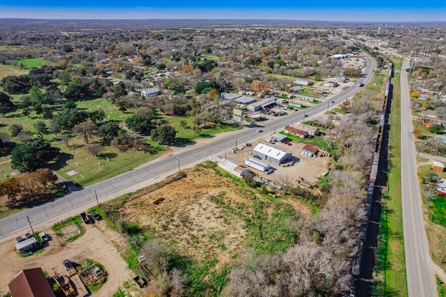 More Photos Of 1561 Pierce Street, Luling Land For Sale