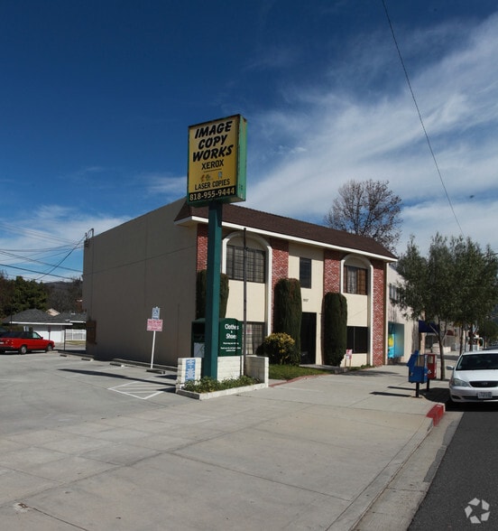 More Photos Of 1907 W Burbank Blvd, Burbank Office For Lease