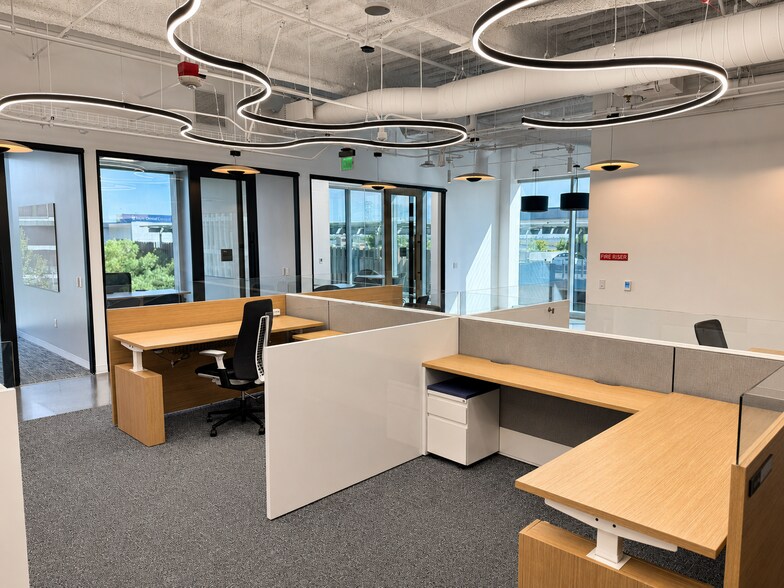 More Photos Of 835 Industrial Rd, San Carlos Office For Lease
