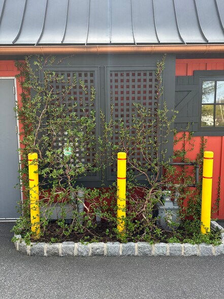 More Photos Of 156 Route 17, Tuxedo Park Restaurant For Sale