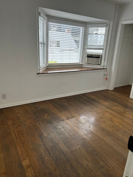 More Photos Of 371 N La Cienega Blvd, Los Angeles Loft Creative Space For Lease