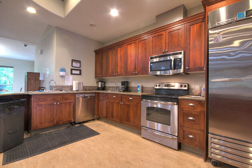 More Photos Of 1655 S Vinnell St, Boise Daycare Center For Sale