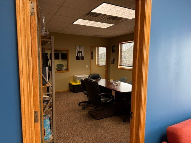More Photos Of 134 26th St NW, Owatonna Office For Lease