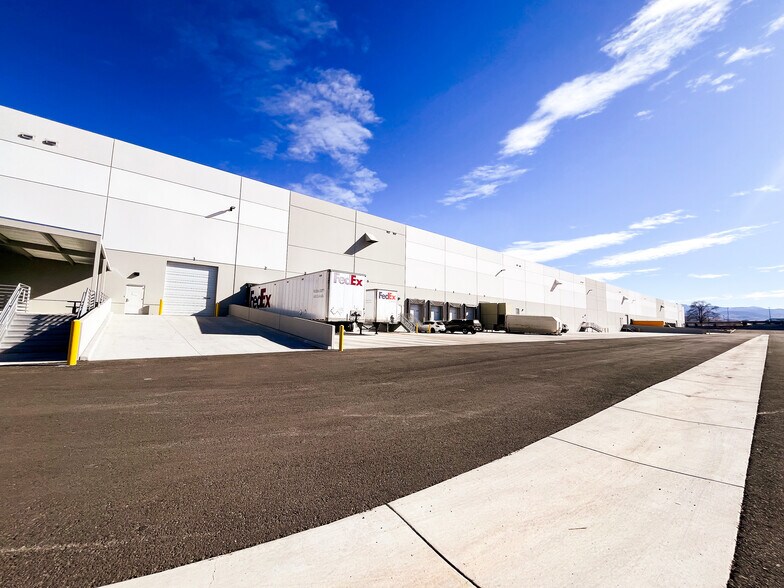 More Photos Of 12915 Old Virginia Rd, Reno Distribution For Lease