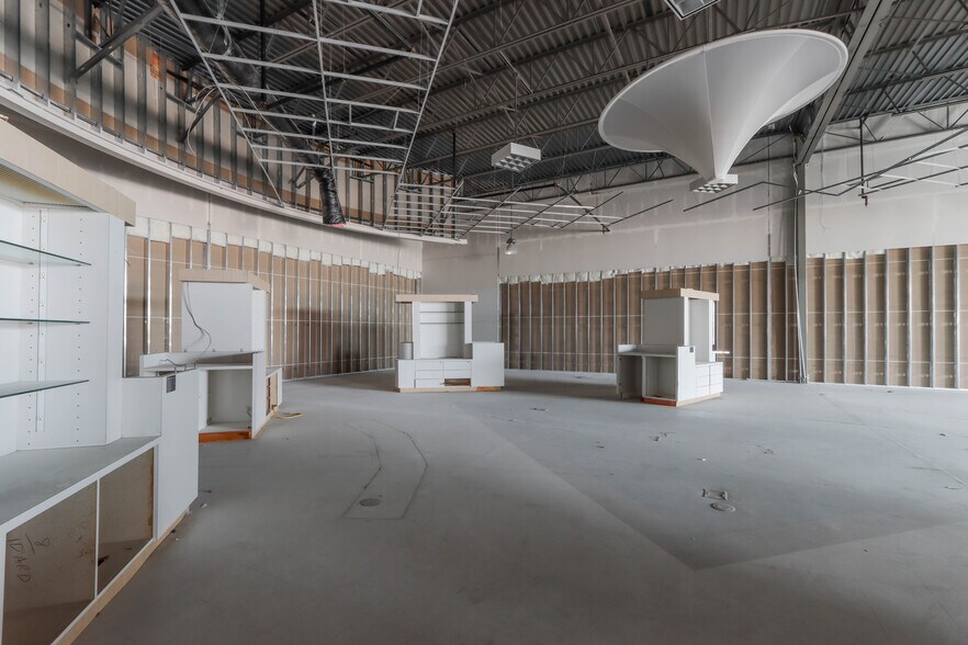 More Photos Of 1784-1794 Plover Rd, Plover Unknown For Lease