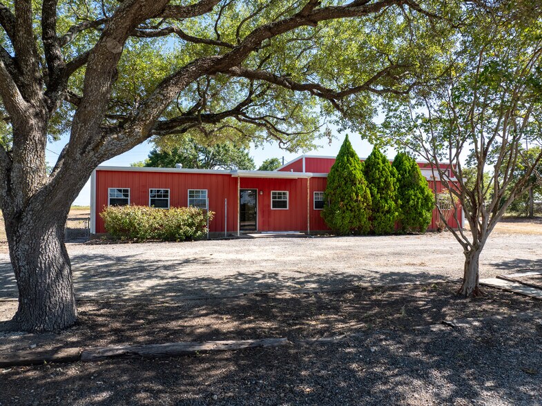 More Photos Of 400 Windy Hill School Rd, Georgetown Flex For Sale