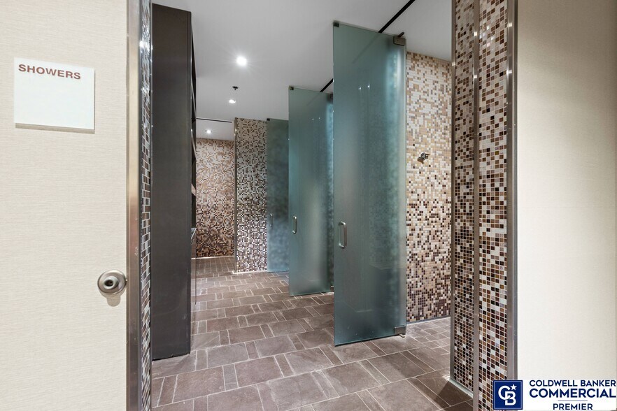 More Photos Of 4381 W Flamingo Rd, Las Vegas Hotel For Lease