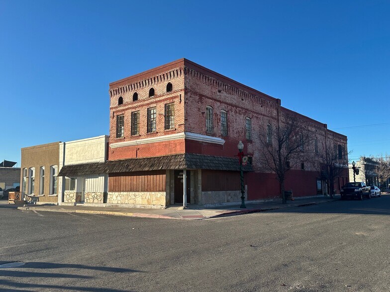 More Photos Of 45 N Commerical St, Glenns Ferry Storefront Retail Office For Sale