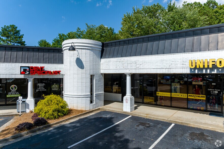 More Photos Of 11235 Alpharetta Hwy, Roswell Storefront For Lease